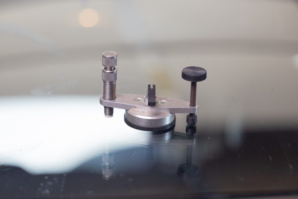 Rock Chip Repair – Ritchie Auto Glass